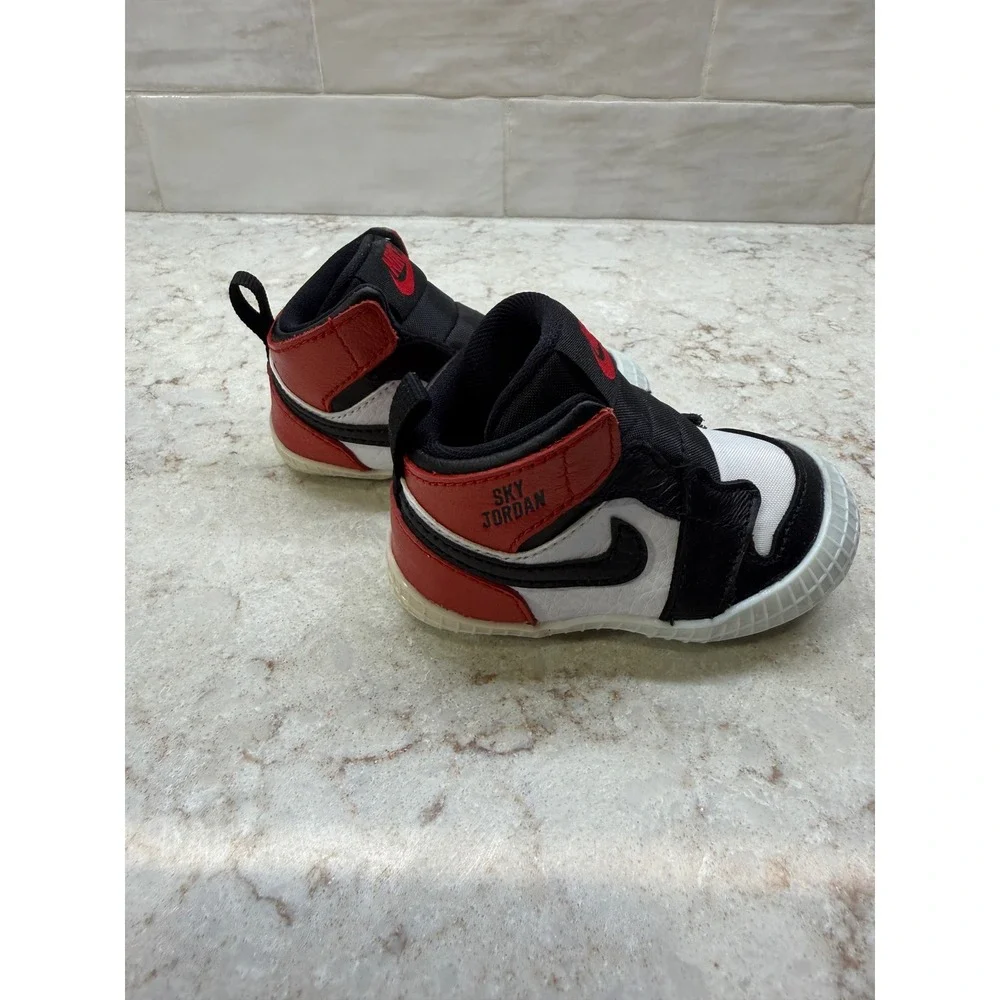 Nike Sky Jordan 1 Crib Bootie Black Varsity Red White Size 3C New, NWOT